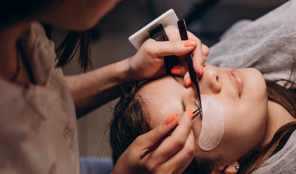 مراقبت های بعد لیفت مژه