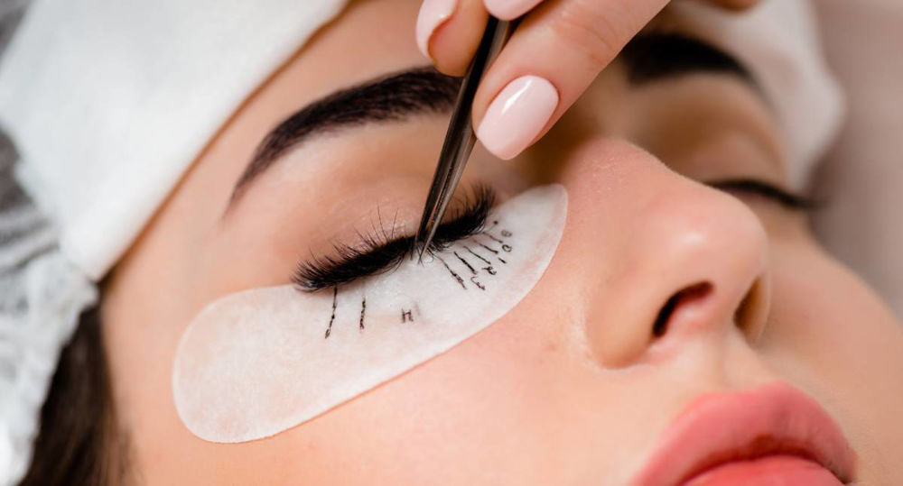 راه های افزایش ماندگاری لیفت مژه