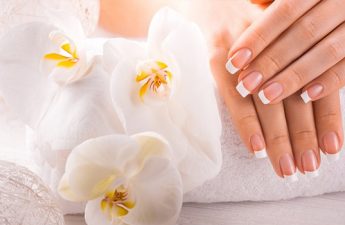  نحوه استفاده از لاک پاک کن