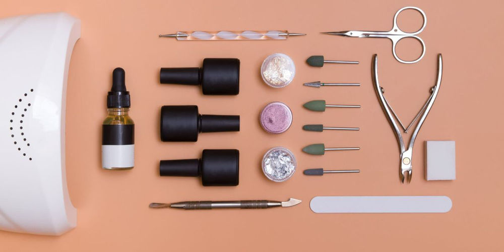 انواع محصولات کاشت ناخن