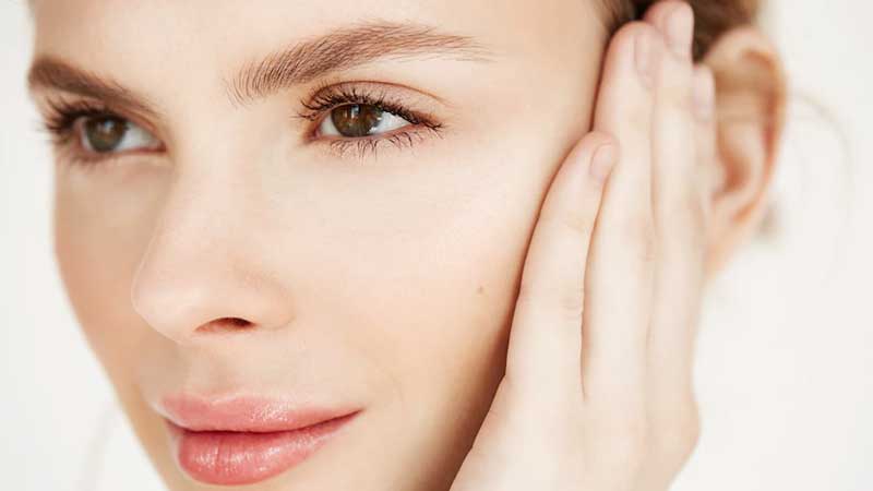 ویژگی‌ های یک مرطوب‌ کننده ایده‌ آل برای پوست خشک