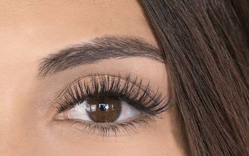 مژه کلاسیک برای چه افرادی مناسب است؟